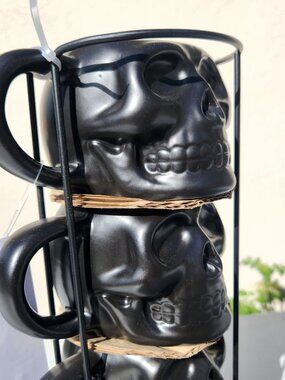 NEW Skull Mug Set of 4 Stackable Mugs Dia De Los Muertos Skulls Halloween Stonew